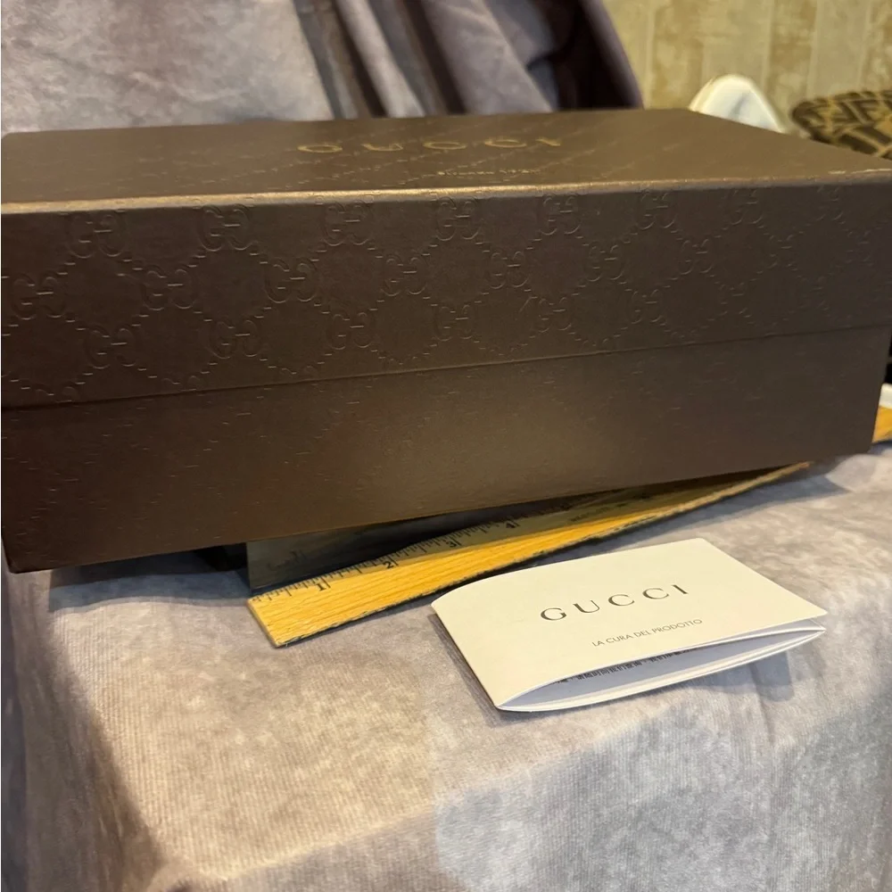Gucci Dark Brown Embossed Logo Box‎
